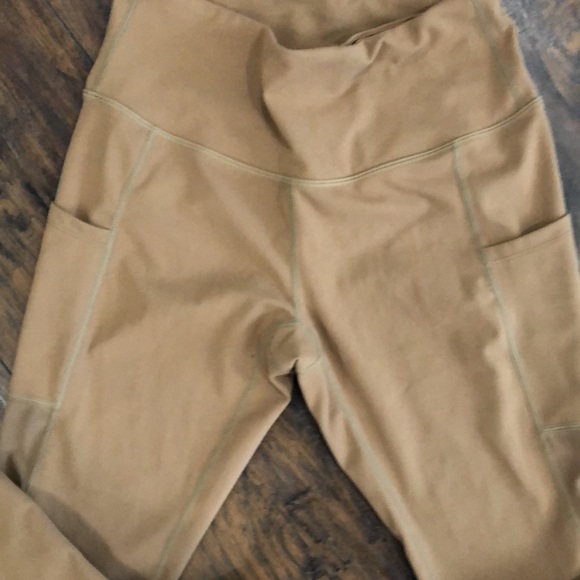 Along fit Leggings size xs - Picture 6 of 9